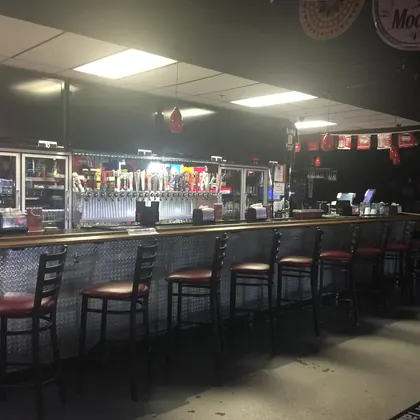 Pitstop Pub Sports Bar & Grill, business photo 4